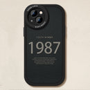 Capa Creative Year Retrô iPhone