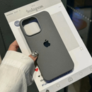 Capa Solid Couro Premium - com Logo Espelhada | para iPhone